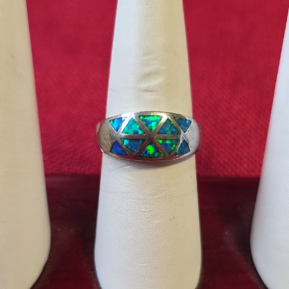Vintage Fire Blue Opal Inlay Sterling Silver Ring Size 8
